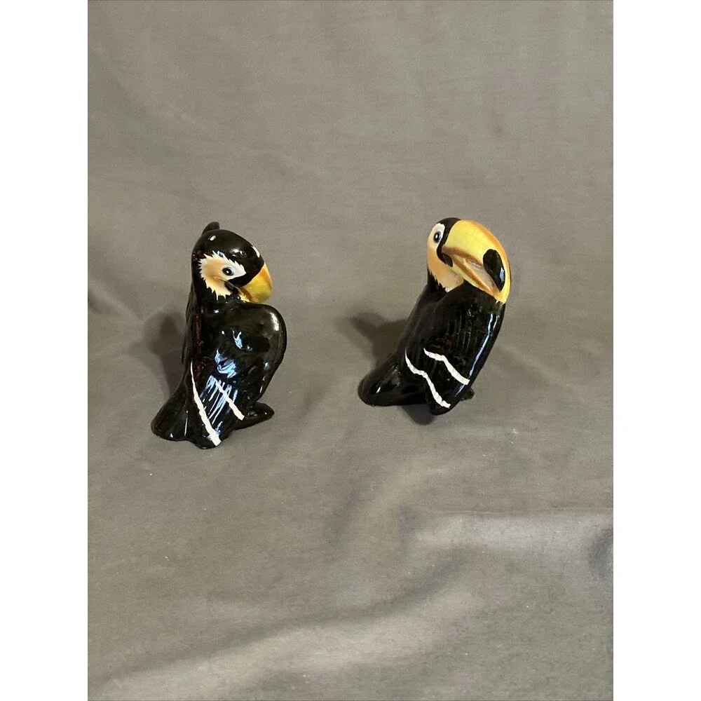 Vintage Salt & Pepper Shaker Set Japan Toucan Bird